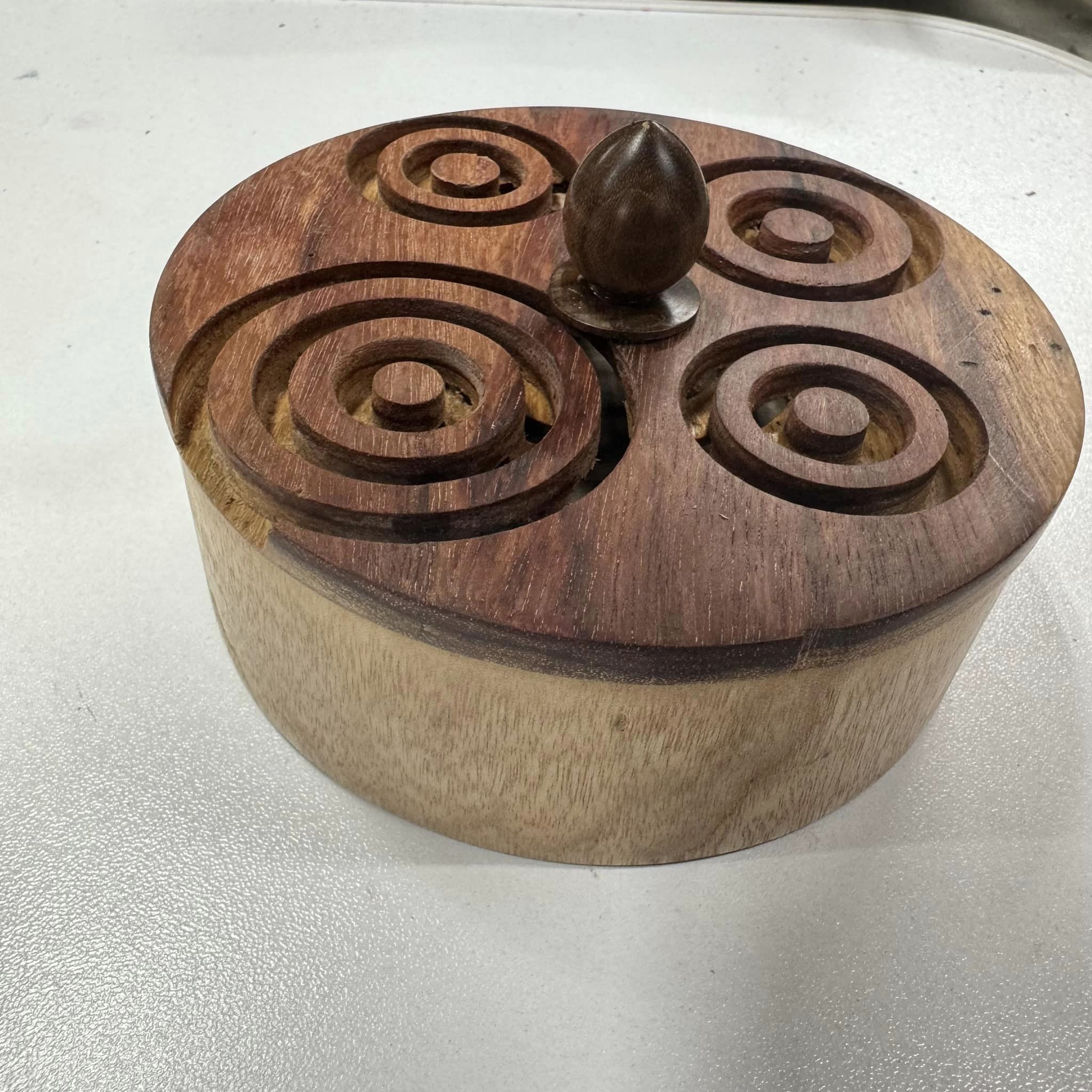 四體盒蓋鏤空小盤香爐 視角 5