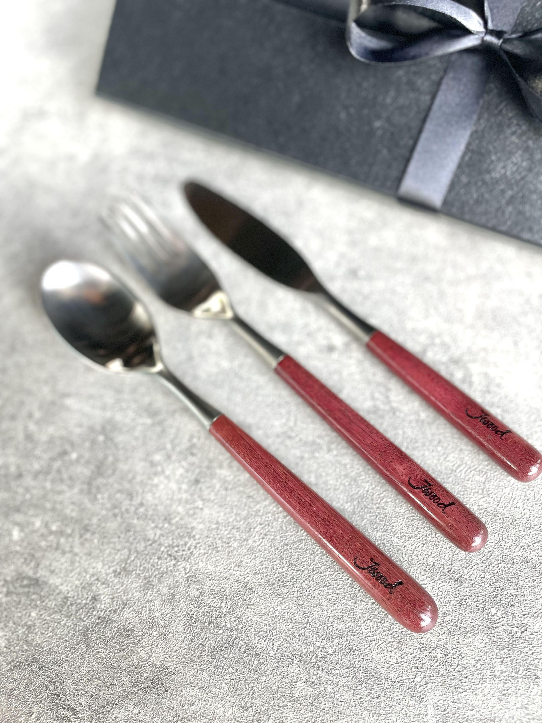 紫心木原木餐具組 視角 5