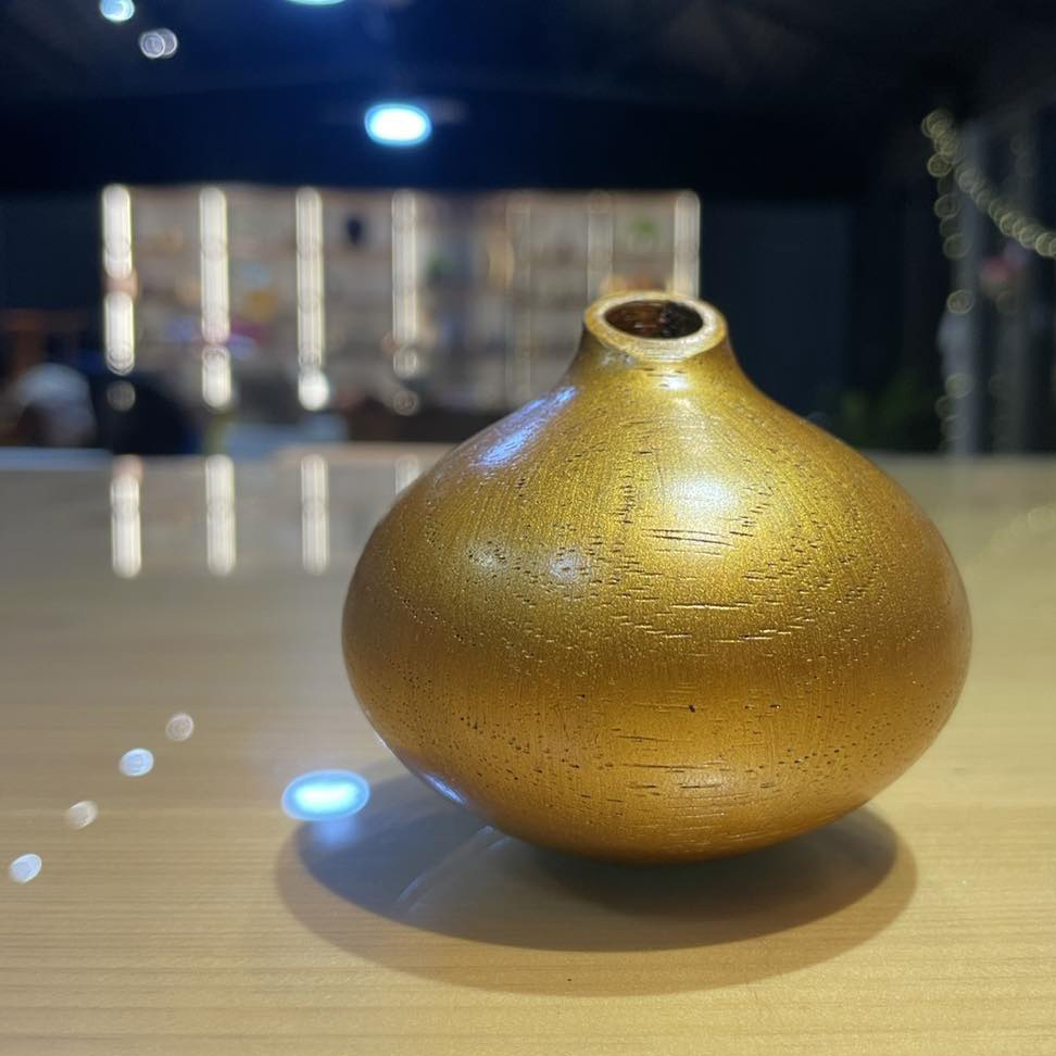 金色小花瓶 巴西花梨 視角 3