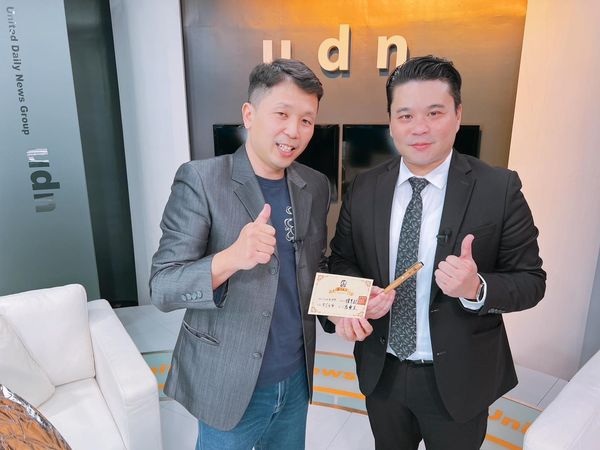 JW02.21.274 肖楠+生漆塗裝/ [經營面對面]木藝品達人鐘基啟 賦予原木創新傳承新靈魂